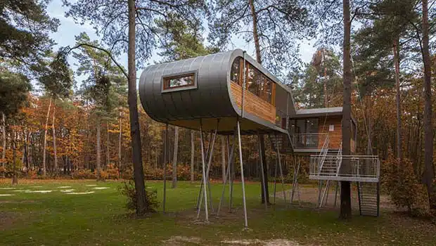 Treehouse, Belgien, Eksel, Baumhaus von Andreas Wenning
