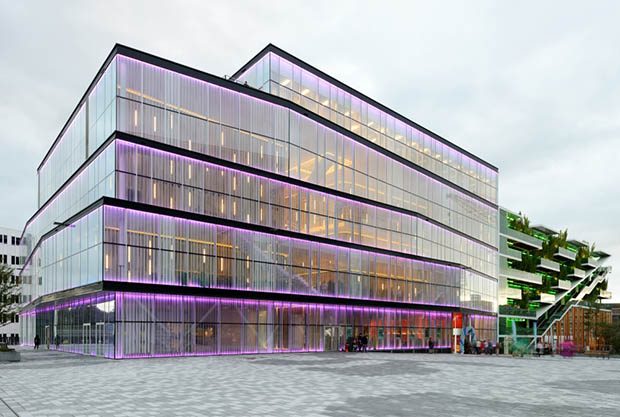 Kunstcluster. Maderas americanas para un teatro-auditorio en Nieuwegein (Países Bajos)