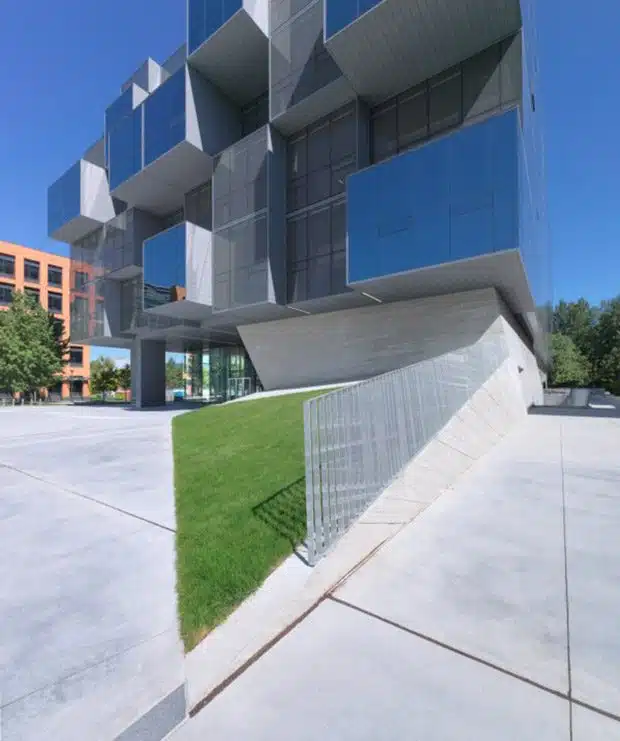 Facultad de Farmacia. Universidad Británica de Columbia, Vancouver Saucier+Perrotte Architectes y Hughes Condon Marler Architects.