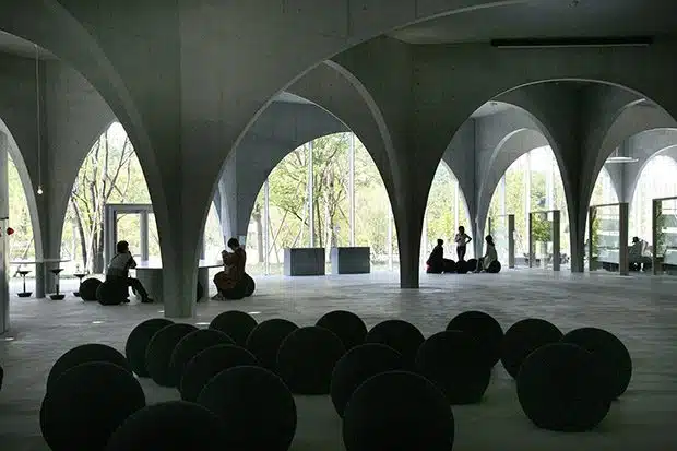 Tama Art University Library. 2007, Arquitecto japonés Toyo Ito