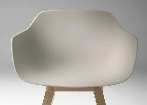 Kuskoa Bi. Una silla diseñada con bioplástico por Jean Louis Iratzoki
