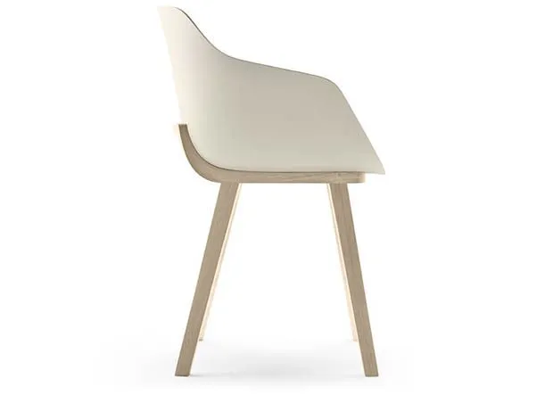 Kuskoa Bi. Una silla diseñada con bioplástico por Jean Louis Iratzoki