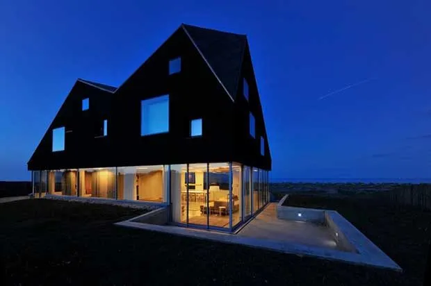 The Dune House. Norfolk, Gran Bretaña.  Living Architecture