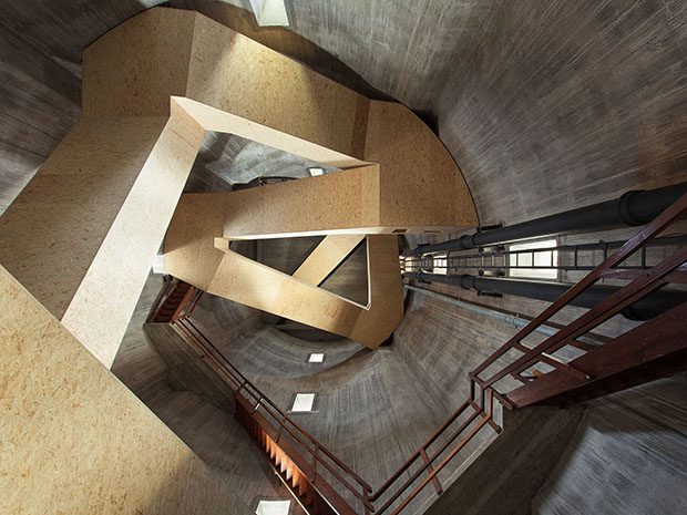 Intervención en la Dutch Water Tower de Zecc Architecten