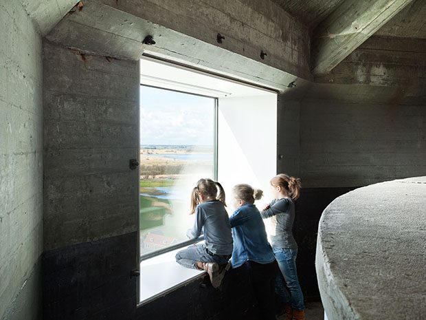 Intervención en la Dutch Water Tower de Zecc Architecten
