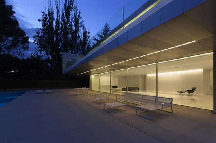 La casa de aluminio de Fran Silvestre se ha construido en la periferia Madrid