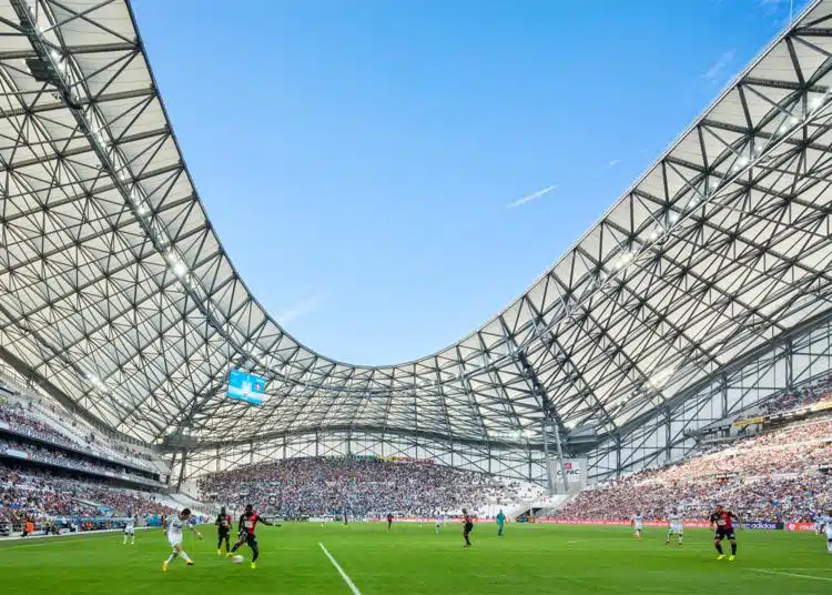 El revestimiento para el estadio del Marsella tiene forma orgánica