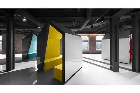 Color industrial. Nuevas oficinas Lightspeed. ACDF Architecture