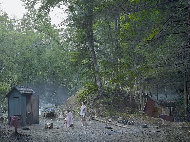 The Haircut. Gregory Crewdson. Gagosian Gallery. Silencio y luz en la fotografía