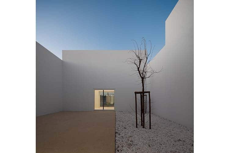 Escuela Vila Nova da Barquinha. Aires Mateus. Arquitectura portuguesa