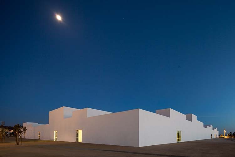 Escuela Vila Nova da Barquinha. Aires Mateus. Arquitectura portuguesa