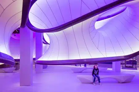 The Winton Gallery. Zaha Hadid Architects.Premios Inside World Interior of the Year