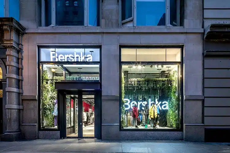 Bershka Nueva York. Iluminación retail. Light & Studio