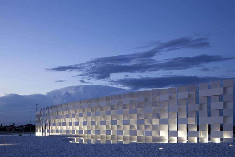 Kengo Kuma. Casalgrande Ceramic Cloud. 2010 . Casalgrande. Reggio Emilia. Italia