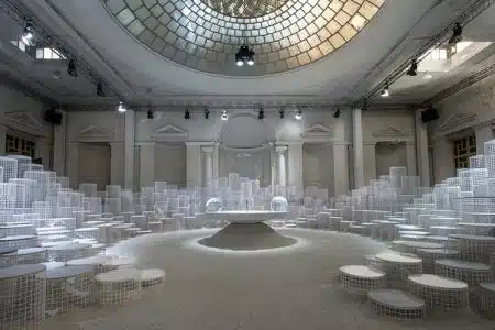 Caesarstone y Snarkitecture crean en la Milan Design Week un majestuoso showroom