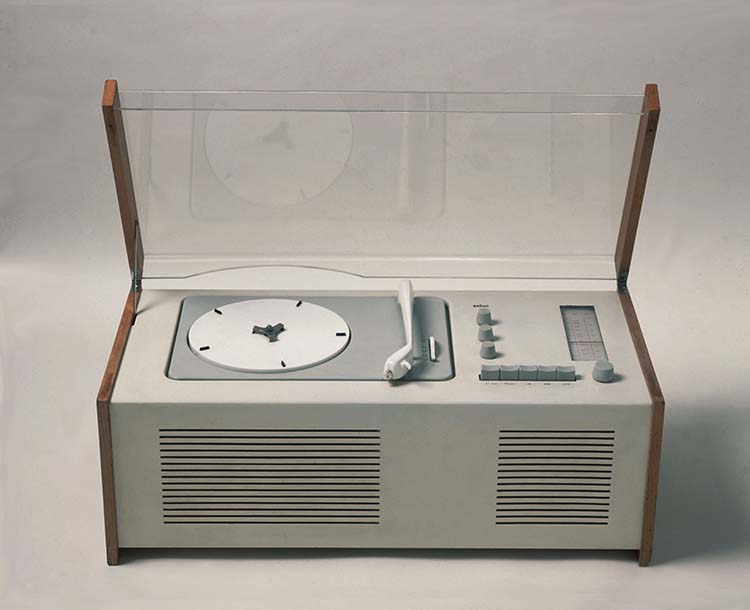 Ramón Esteve escribe dobre Sk-4 de Dieter Rams para Braun