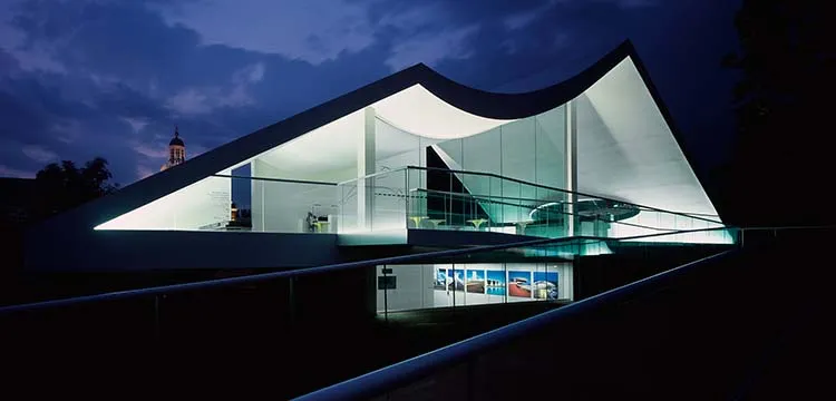Serpentine Gallery PAvillion. Oscar Niemeyer. 2003