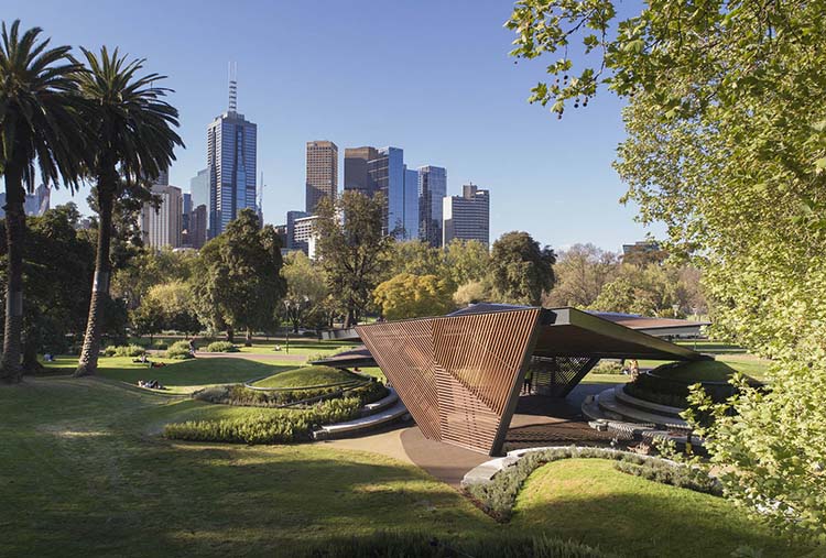 Pabellón temporal MPavillion Melbourne de Carme Pinós
