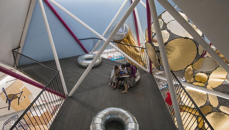 People’s Station. Arquitectura modular de People’s Architecture Office