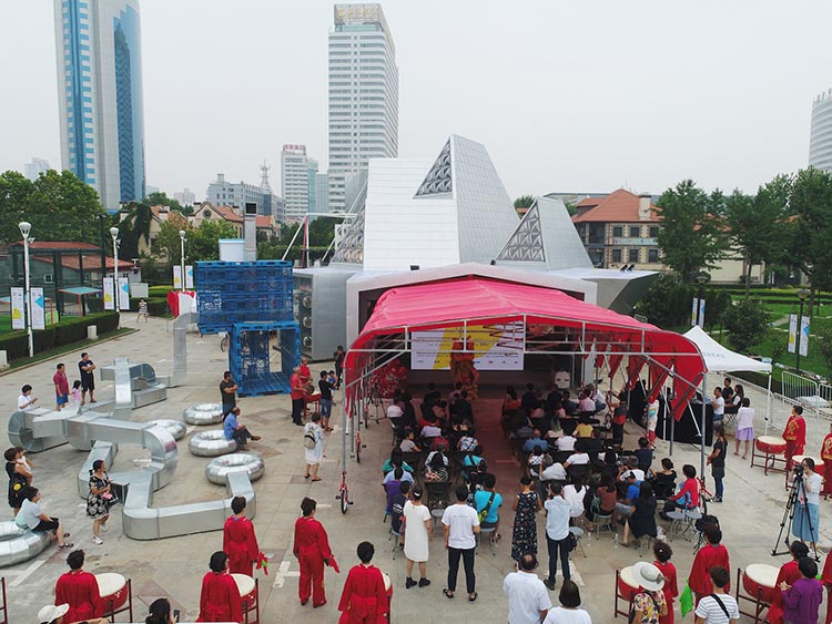 People’s Station. Arquitectura modular de People’s Architecture Office