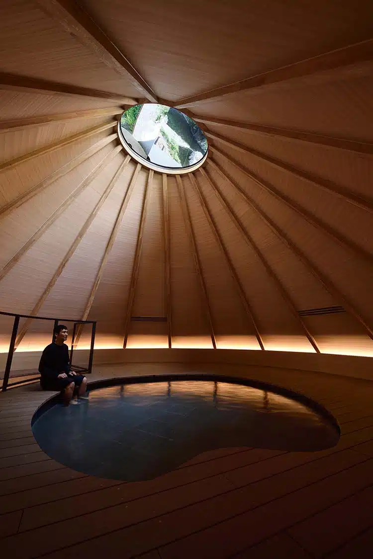 Túneles de luz en la Trienal de Arte de Echigo-Tsumari. MAD Architecture