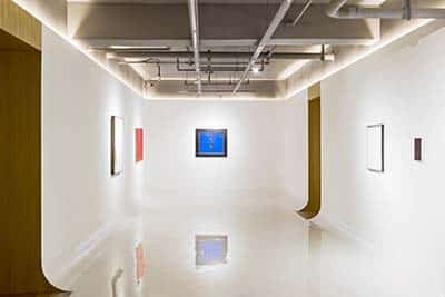 Lelege Art Space. Blue Harbor Store.Estudio de arquitectura chino Archstudio. Interiores de madera