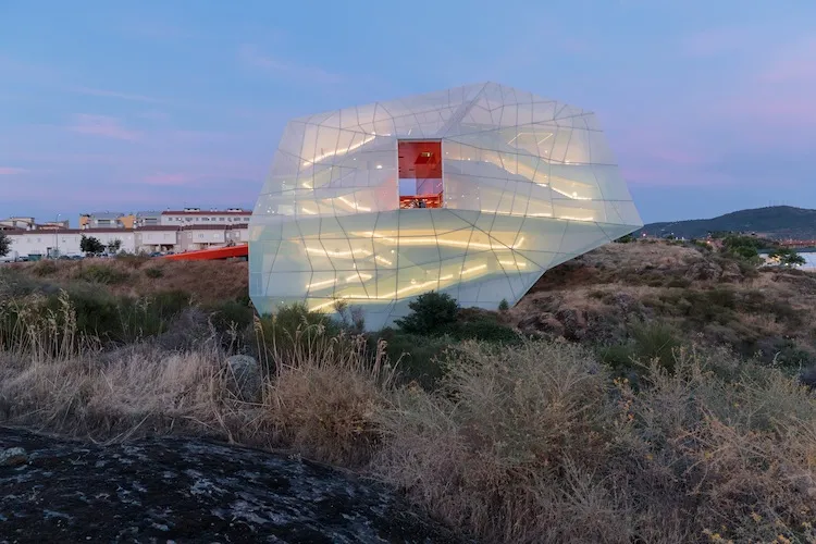 Auditorio y Palacio de Congresos en Plasencia de los españoles Selgascano. Premio Unión Europea de Arquitectura Mies van der Rohe 2019