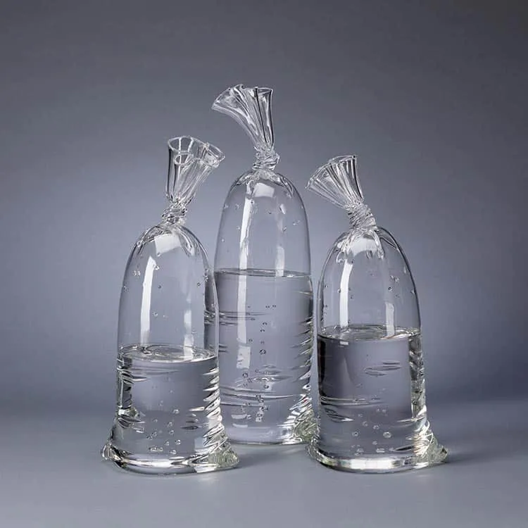 Water Bags. Dylan Martínez. esculturas de vidrio