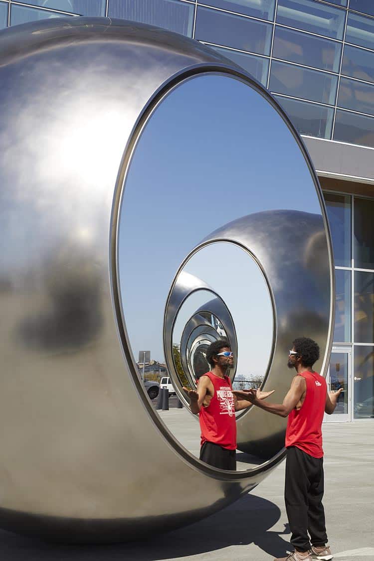 Olafur Eliasson. Seeing Spheres