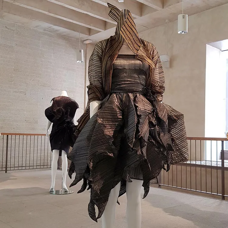 Elke Walter. Esculturas textiles para vestir a Zaha Hadid. COA
M. Colegio de Arquitectos de Madrid