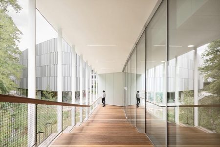 Centro de atención al cliente de Bosch. Luz y usabilidad en la arquitectura