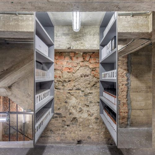 Interiorismo brutalista. Harmay en Hong Kong. AIM