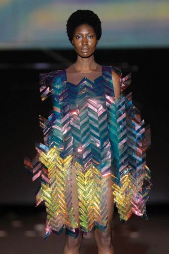 Close Skins. Elena Zapico Maceda, Raquel Buj García. España. BID 2020