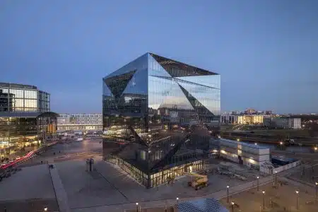 Cube Berlin. El edificio inteligente de oficinas. 3XN