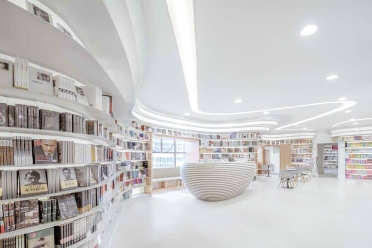 White Comedy of Xi’an Zhongshu Bookstore. Wutopia Lab. Interiorismo experimental