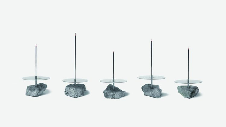 Mobiliario de rocas y acero Proportions of Stone de Sisan Lee