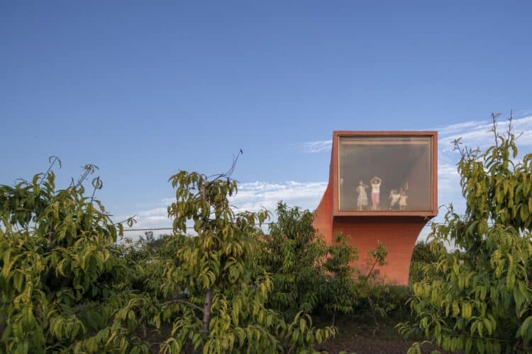 pabellón de hormigón. Atelier Xi