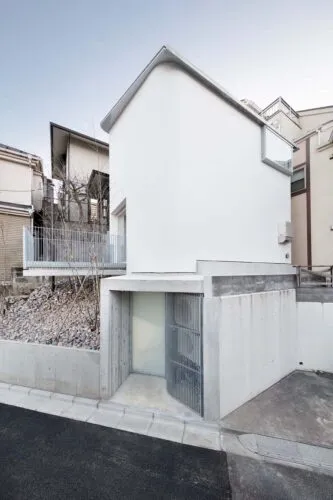 Aoyagi Design. arquitectura doméstica japonesa. Casa en Zenpukuji