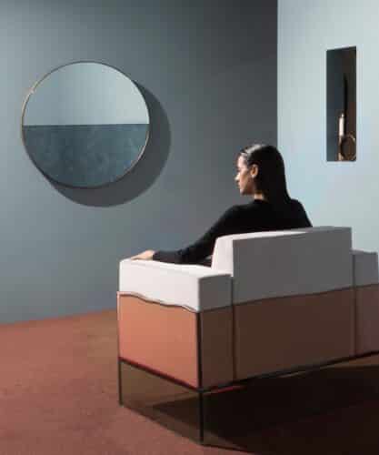 Falf Step Mirror y Waterline chair. Bower Studios. Autoedición de mobiliario contemporáneo