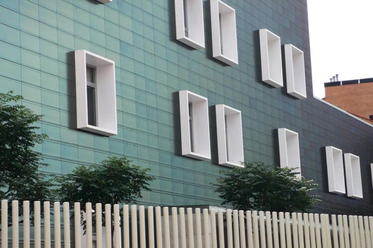 Centro de Salud de Illueca. Perman y Franco Arquitectos. Faveker
