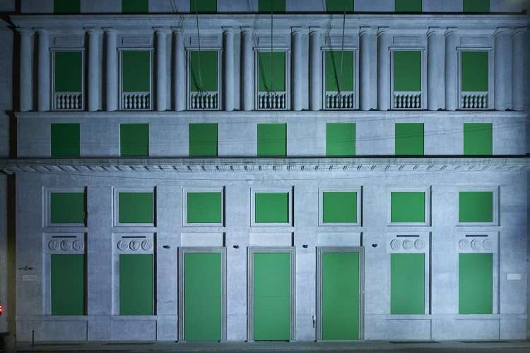 Bottega Veneta. Bureau Betak. Verde flúo. metal reciclado