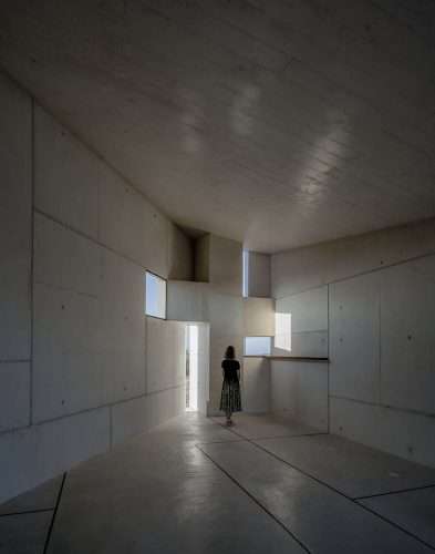 Capilla Sierra La Villa. Capilla moderna de Sancho Madridejos
