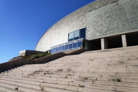 La Domus o Casa del Hombre de La Coruña. Arata Isozaki. 1995