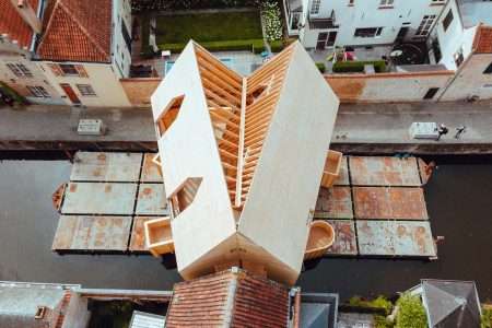 Diptych Pavilion. Pabellón de madera. Jon Lott. Trienal de brujas