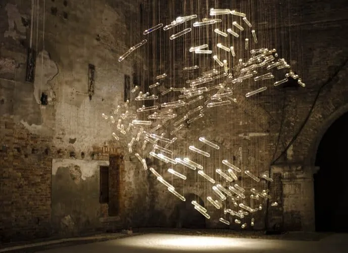 Flylight Arsenale Biennale Venice 2014. instalaciones artísticas.Studio Drift