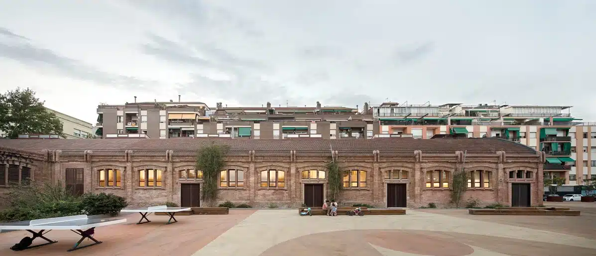 funeraria, edificio novecentista, fábrica Germans Climent, Funeral Home, Millet&Ramoneda