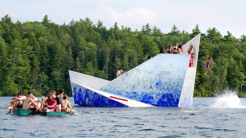 Iceberg Bulot + Collins. Arquitectura flotante