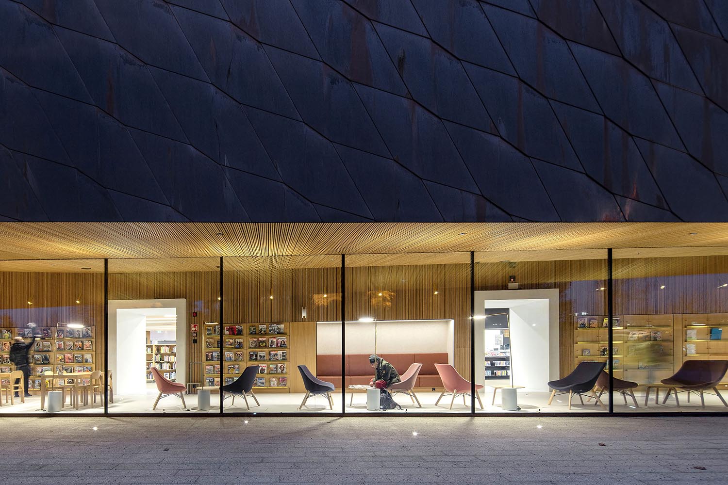Kirkkonummi Library. JKMM Architects. Biblioteca contemporánea