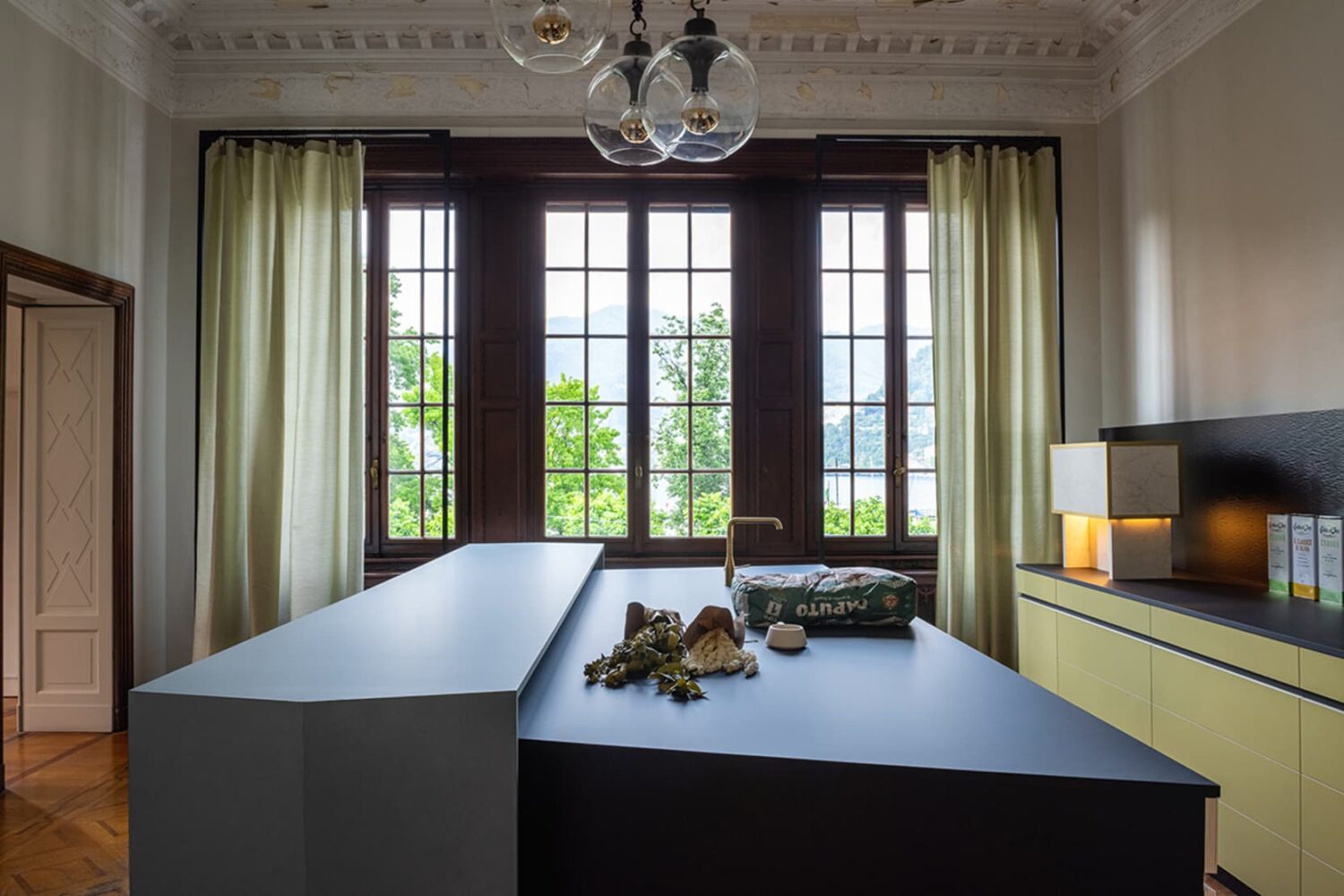 Cocina. Returning to Villa Casa Bianca. Broadview Group