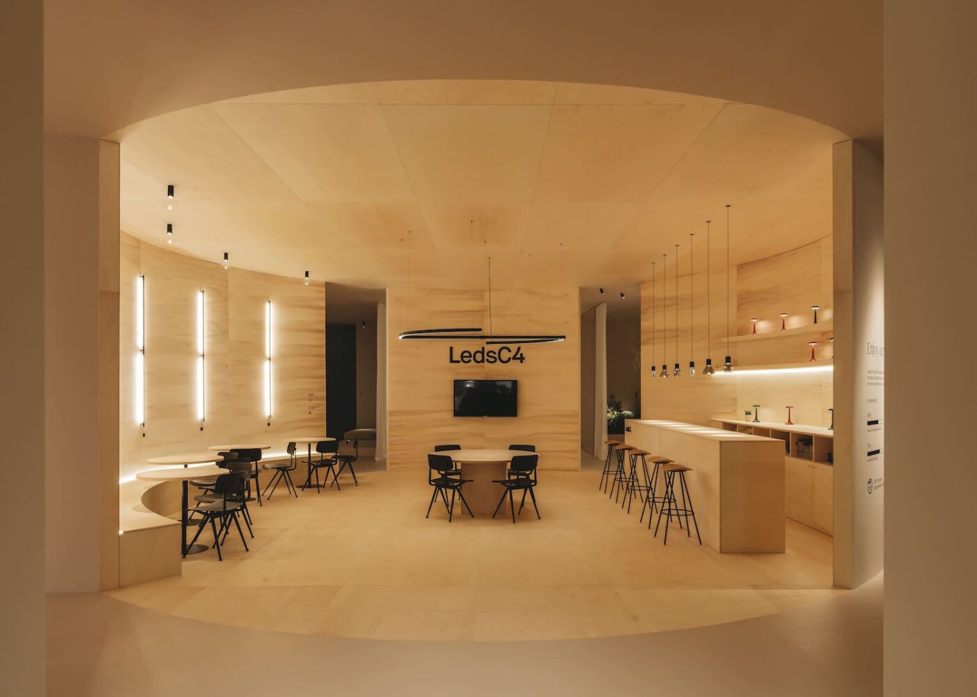 Isern Serra, diseño barcelonés, espacios de trabajo, diseño digital
